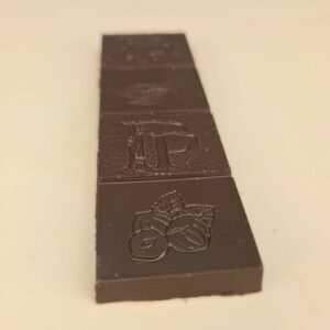 Tablette chocolat noir fourrée praliné (gros modèle) – Image 3