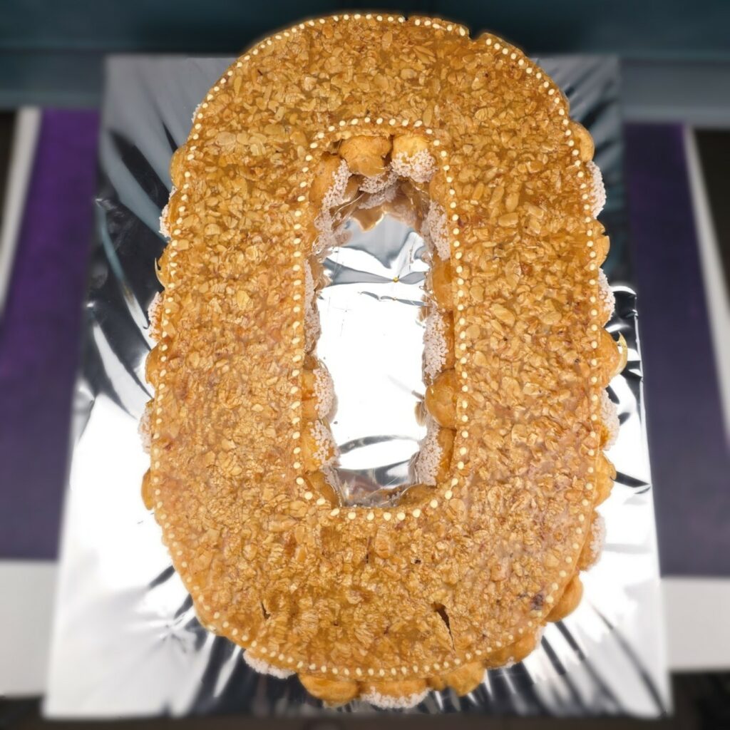 Number cake choux / nougatine