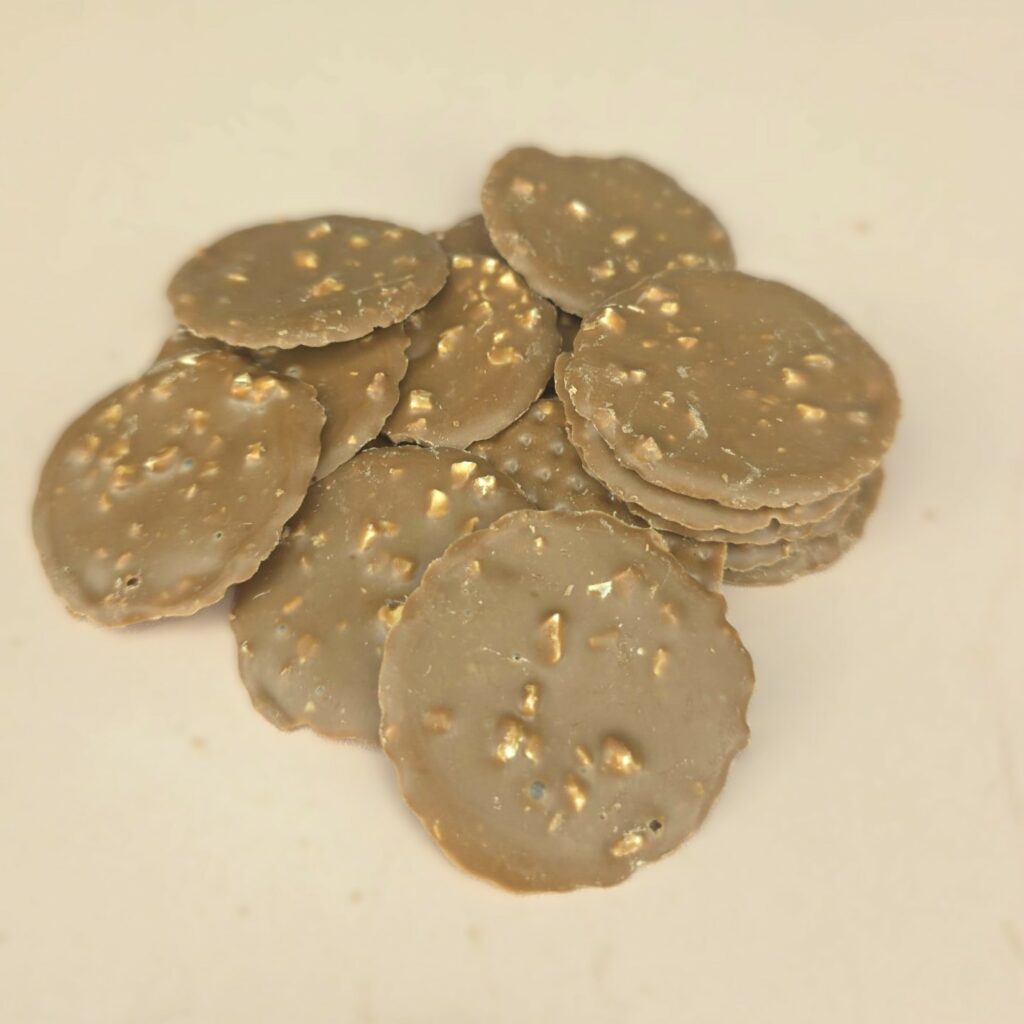 Palets chocolat au lait brisures d'amandes