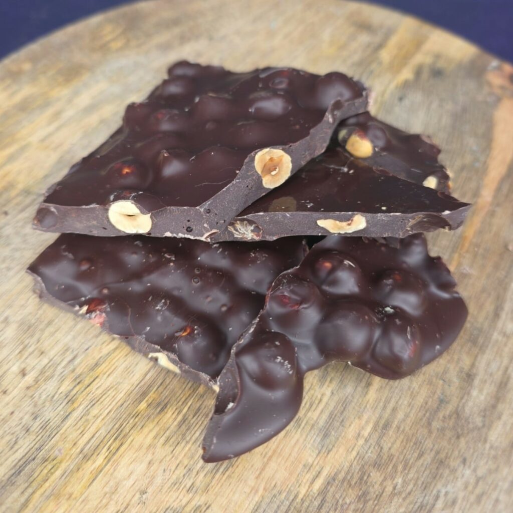Chocolat noir aux noisettes